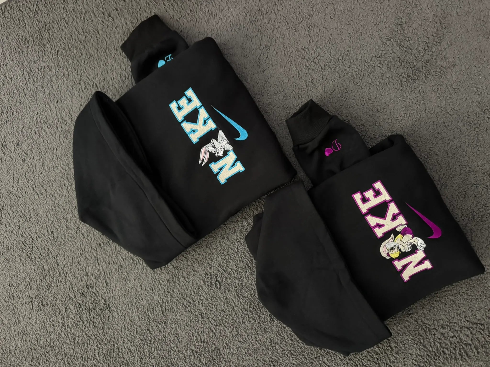 Felpa Personalizzata con Scritta N*ke e Personaggio