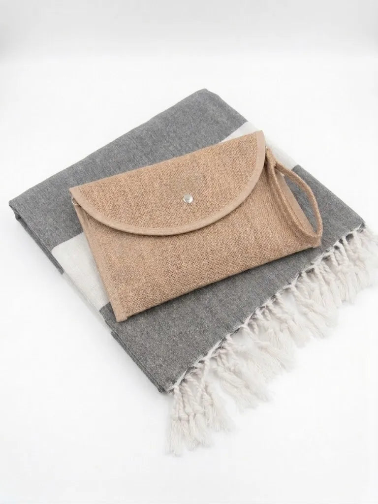 Kit Mare Coordinato Personalizzato – Telo Mare e Pochette con Bottone Abbinata con Nome