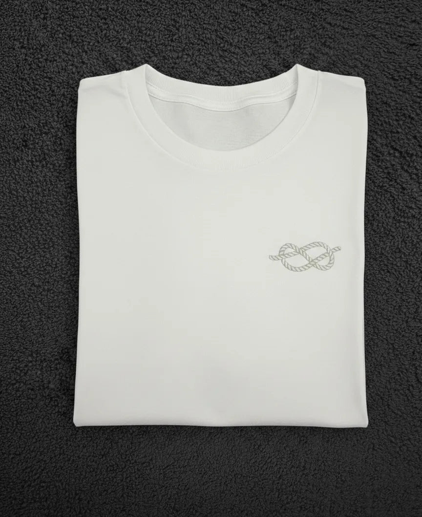 T-Shirt Personalizzata con Nodo "Infinito"