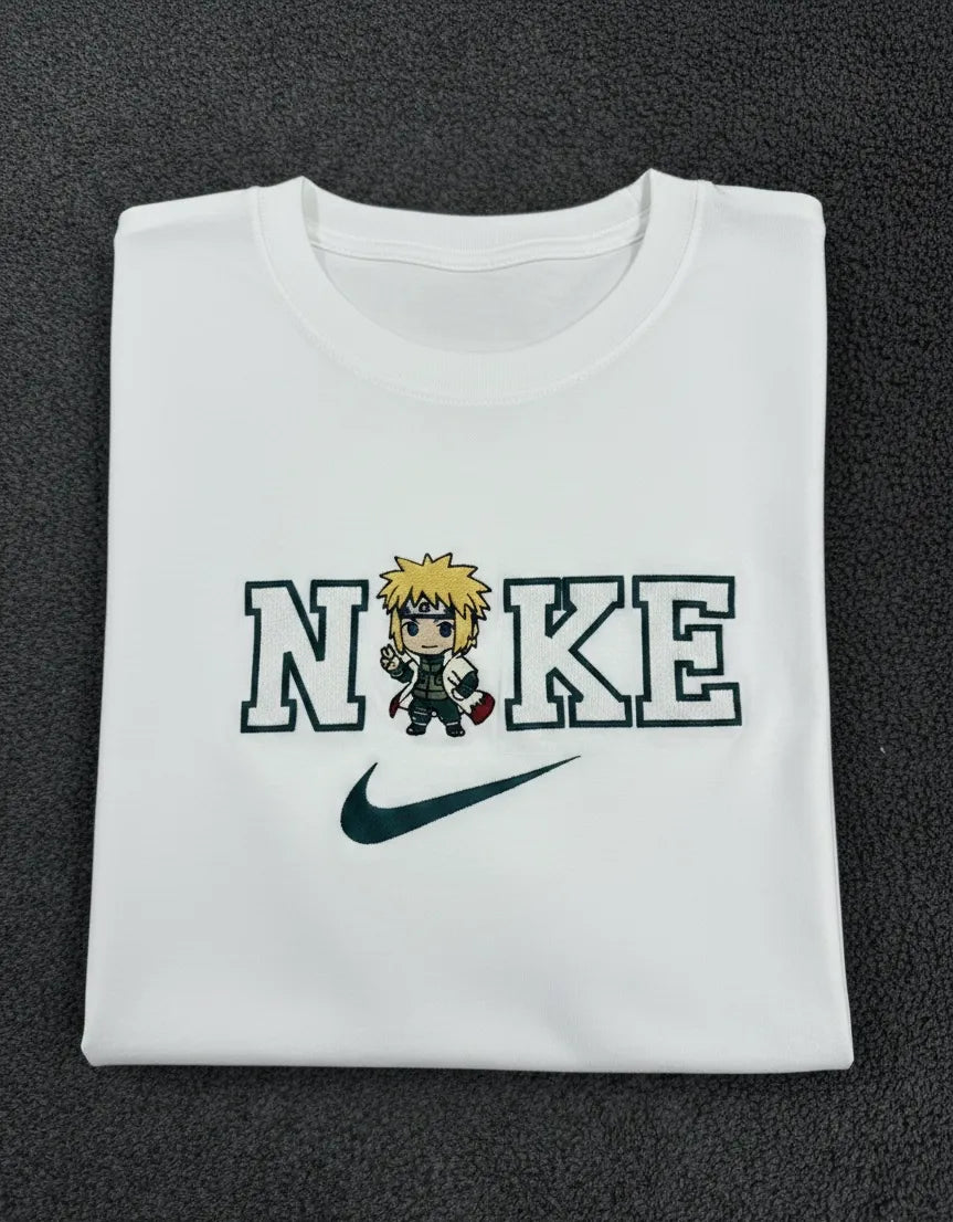 T-Shirt Personalizzata con Scritta N*ke e Personaggio