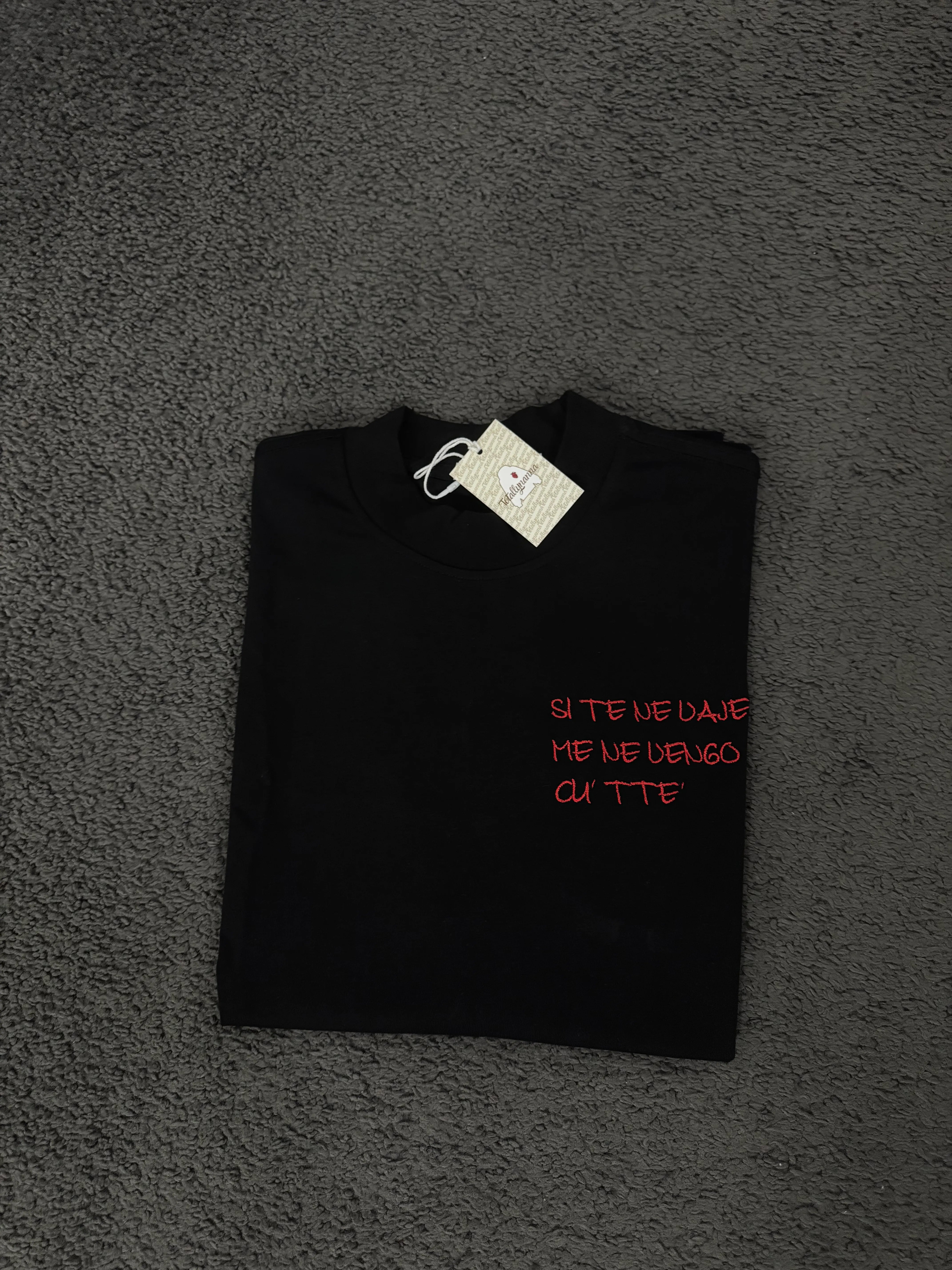T-Shirt Personalizzata con Frase